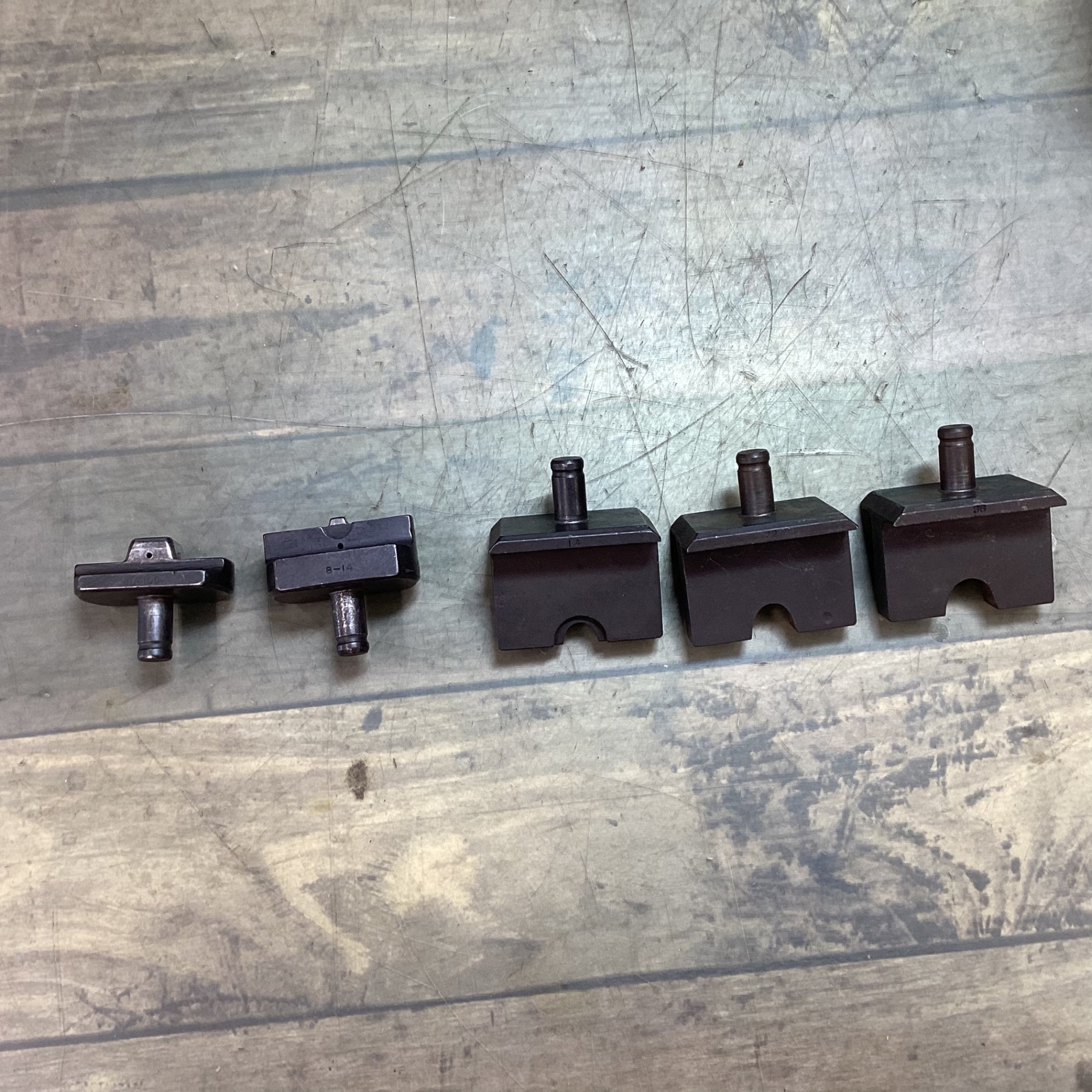 泉精器　油圧圧着工具　12号S 〇泉精器(イズミ/IZUMI) 端子圧着油圧式工具 12号S【東大和店