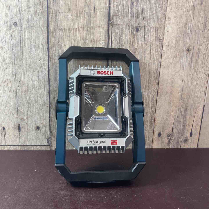 【中古品】ボッシュ(BOSCH) コードレススタンドライト GLI18V-1900【東大和店】