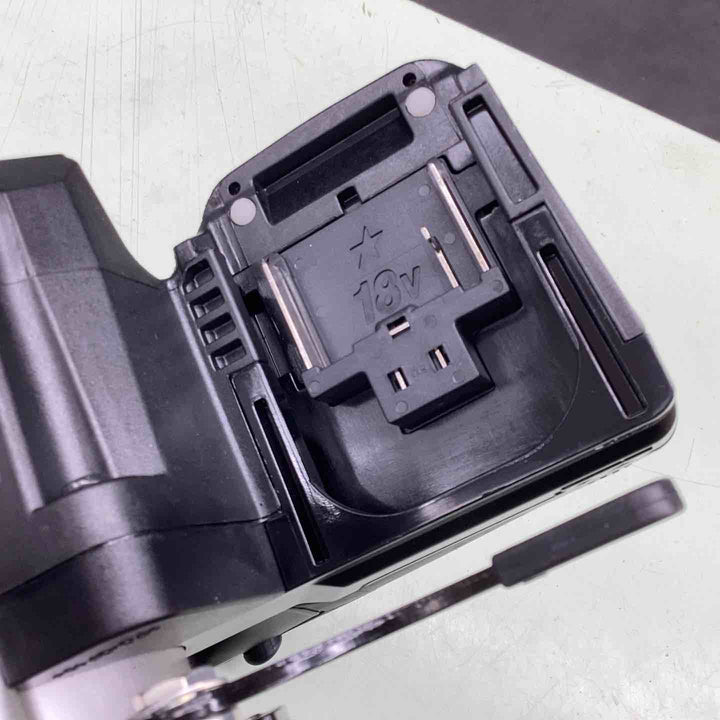 ★マキタ(makita) コードレス丸のこ HS631DZSB【越谷店】