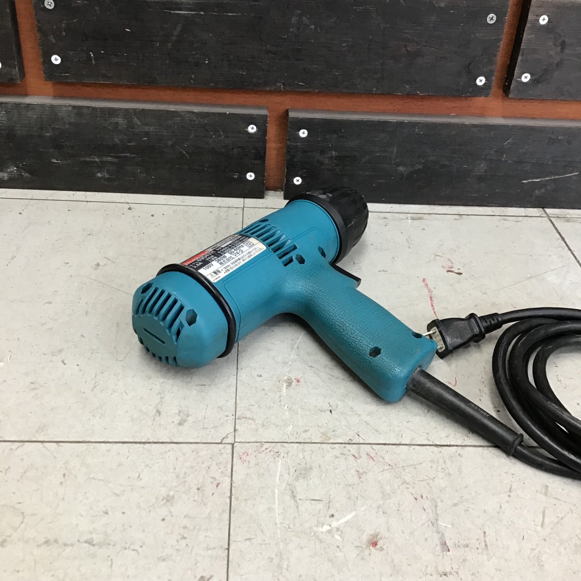 現状品】 マキタ/makita インパクトレンチ 6904VH 【鴻巣店】 – アクト