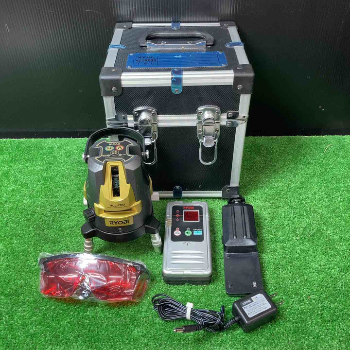 ◇リョービ レーザー墨出器 635nm赤色半導体レーザ 作業範囲:屋内約10m/屋外約25m 収納ケース付 HLL-700 受光器付き！【岩槻店】