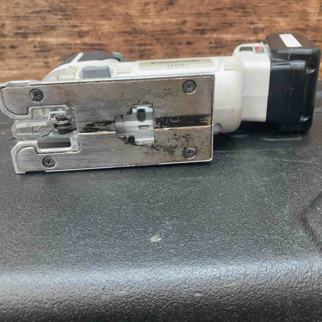 【中古品】パナソニック(Panasonic) コードレスジグソー14.4V EZ4541LS2S-B 動作確認済【川越店】