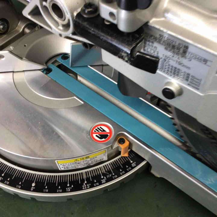 ★マキタ(makita) コードレススライドマルノコ LS714DZ【戸田店】