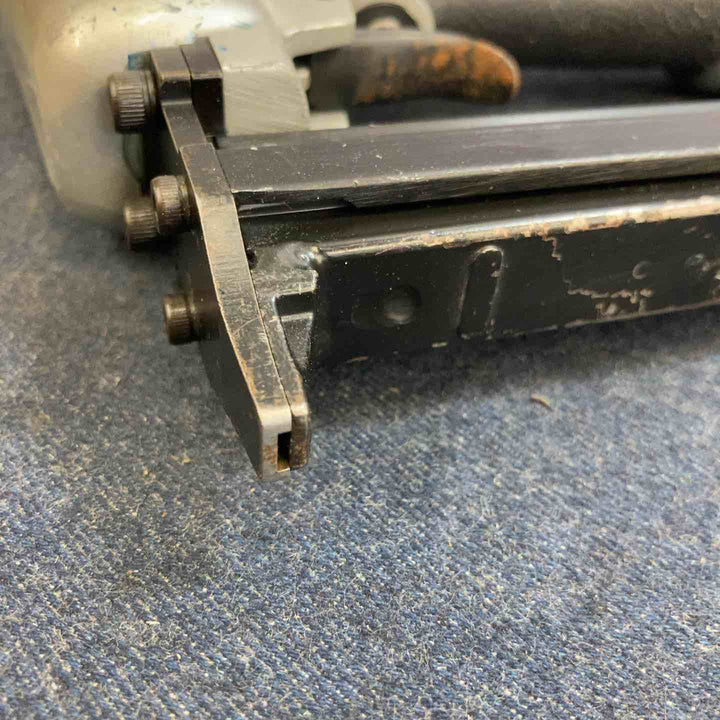 ★マックス(MAX) 常圧エアタッカ TA-225LU/4J 4mm×10～25mm【八潮店】