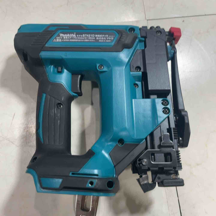 ★マキタ(makita) コードレスタッカ ST421DRG バッテリー1個、充電器付き【川口店】