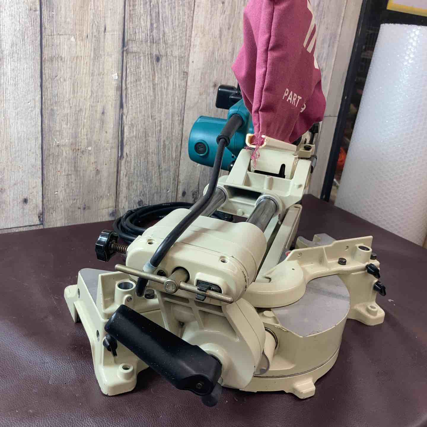 中古品】 マキタ(makita) スライドマルノコ LS0713FL 190mm 【東大和店