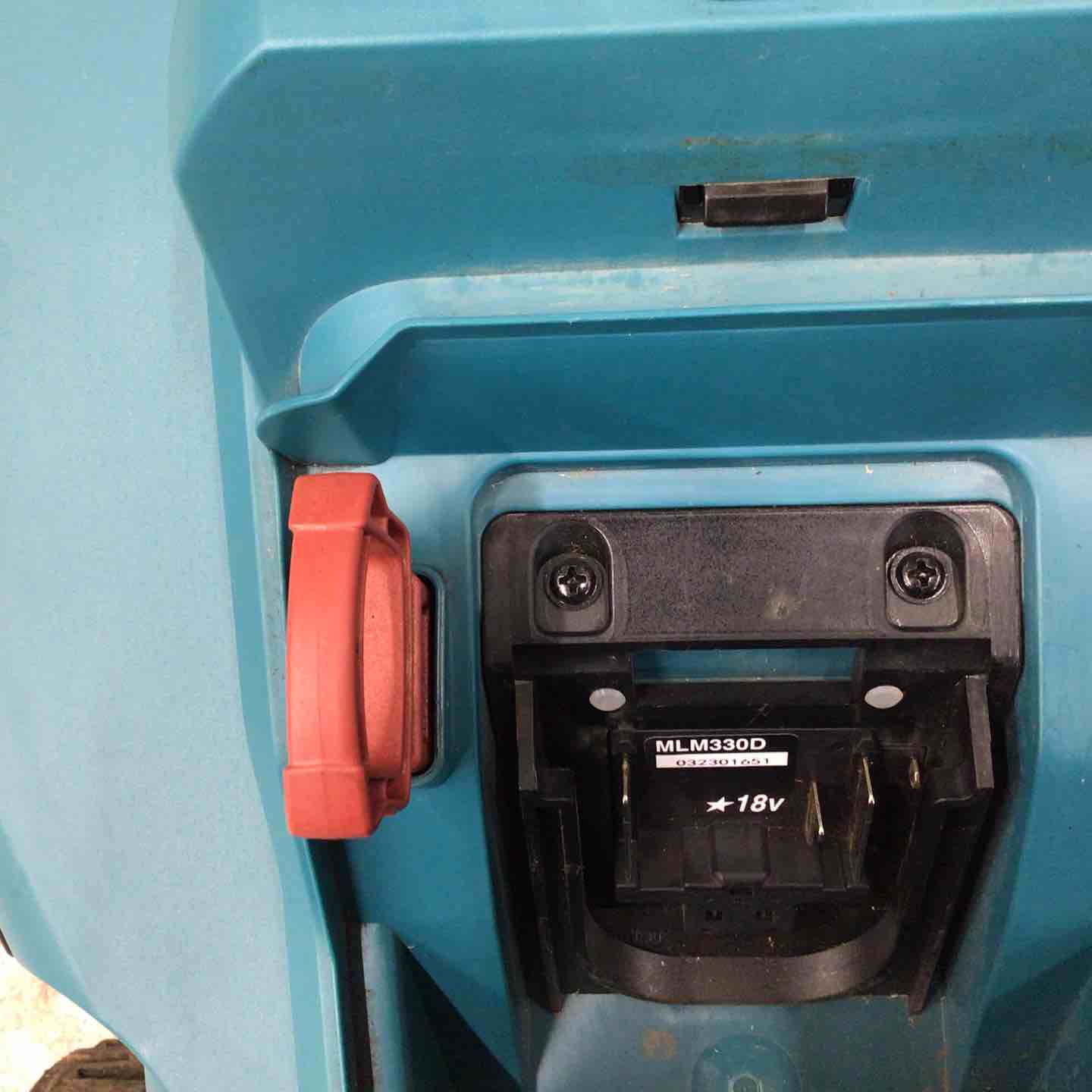 中古品 店頭受取り限定】マキタ Makita 330ミリ充電式芝刈機 18V 本体