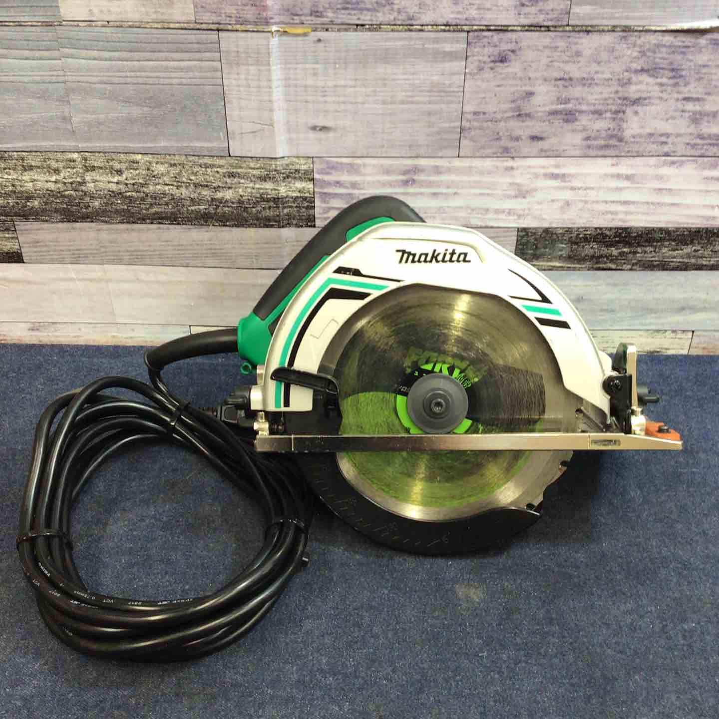 中古品】☆マキタ(makita) 190mm電気マルノコ M585 本体のみ 中古品】☆マキタ(makita) 190mm電気マルノコ M585 本体のみ
