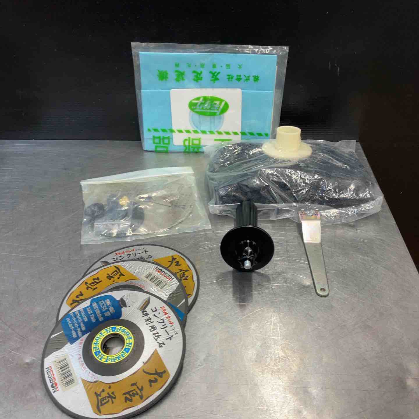 中古品】 トモサダ(友定建機) 自吸式集塵サンダー エスカルゴ ディスク