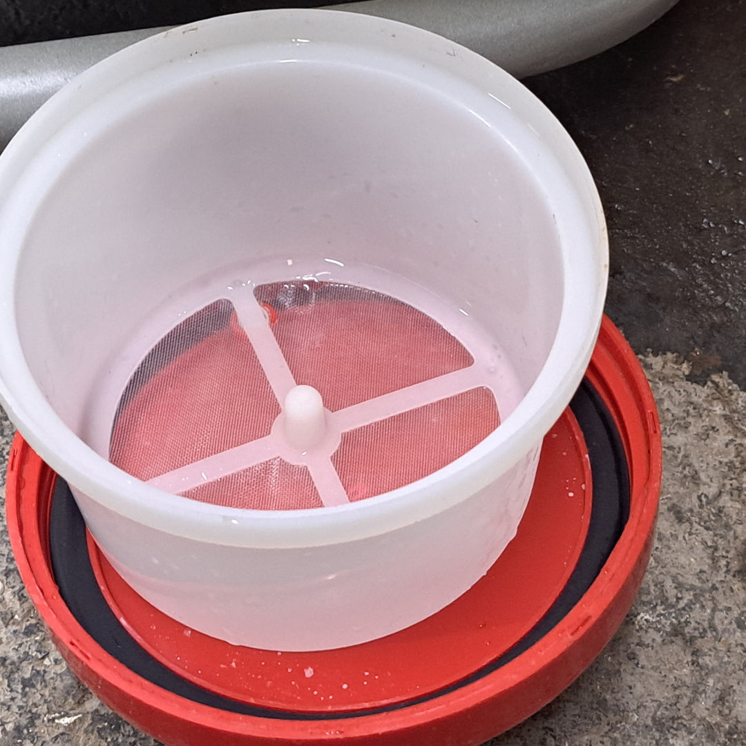 【中古・店頭受取り限定】 工進 2サイクル エンジン式 噴霧器 25Lタンクキャリー 1連ピストン ES-25T 【桶川店】