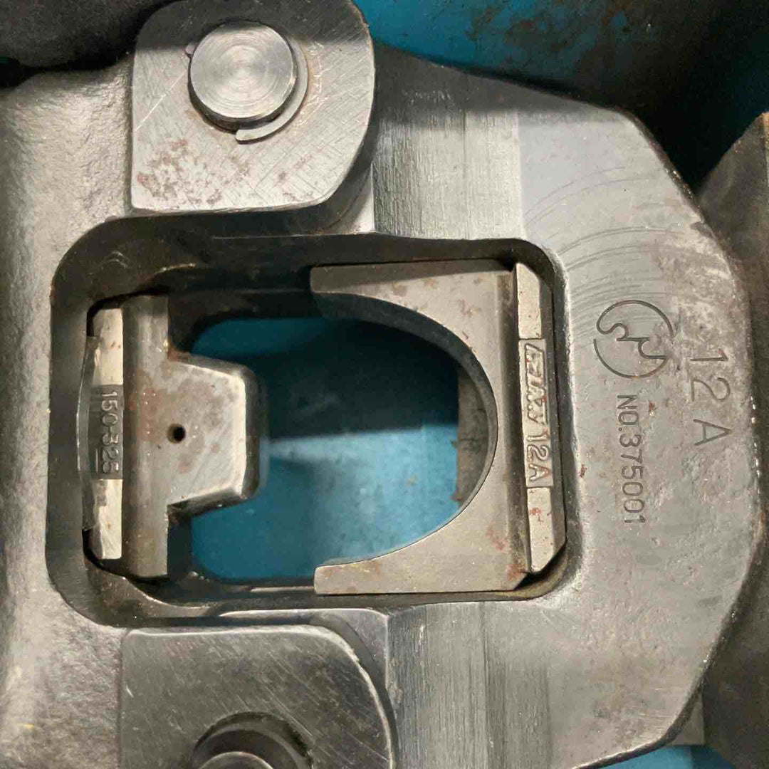 ◇泉精器(IZUMI) 油圧ヘッド分離式工具 12号A 圧着圧縮工具【戸田店】