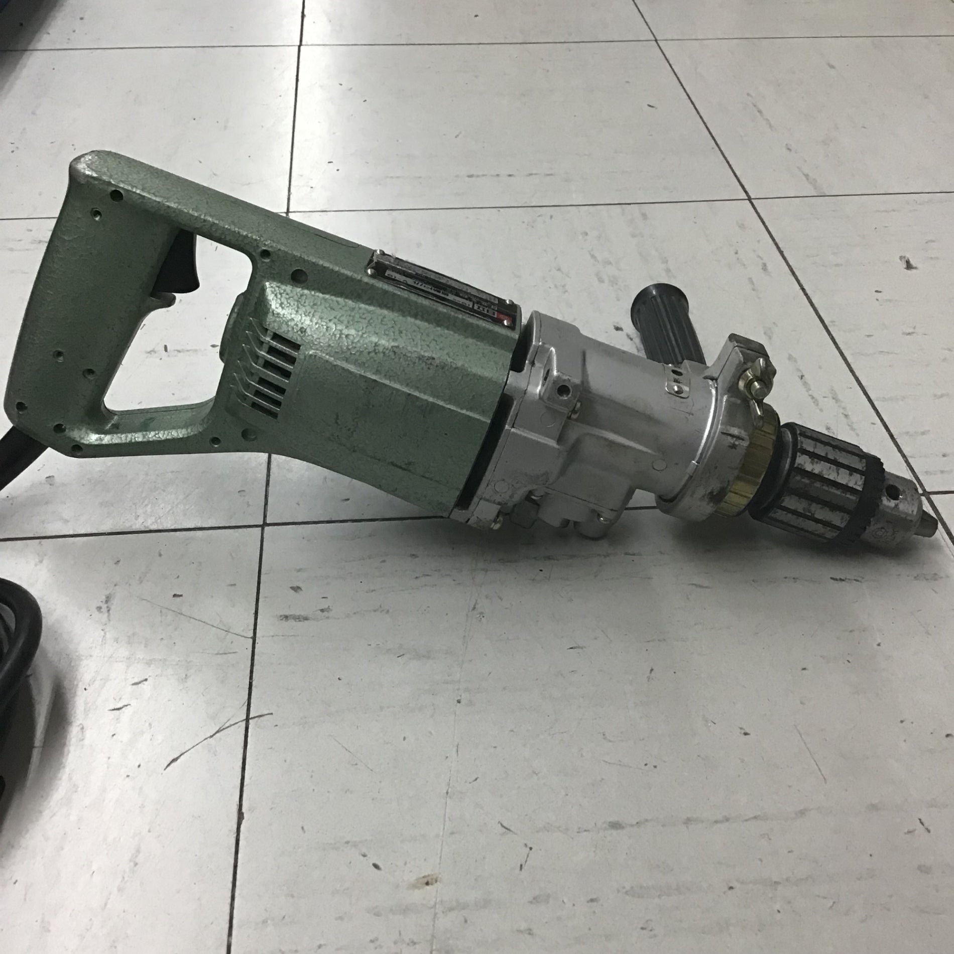 【展示品】日立工機 振動ドリル 現状品】 日立/HITACHI 振動ドリル V-19 【鴻巣店】 – アクト