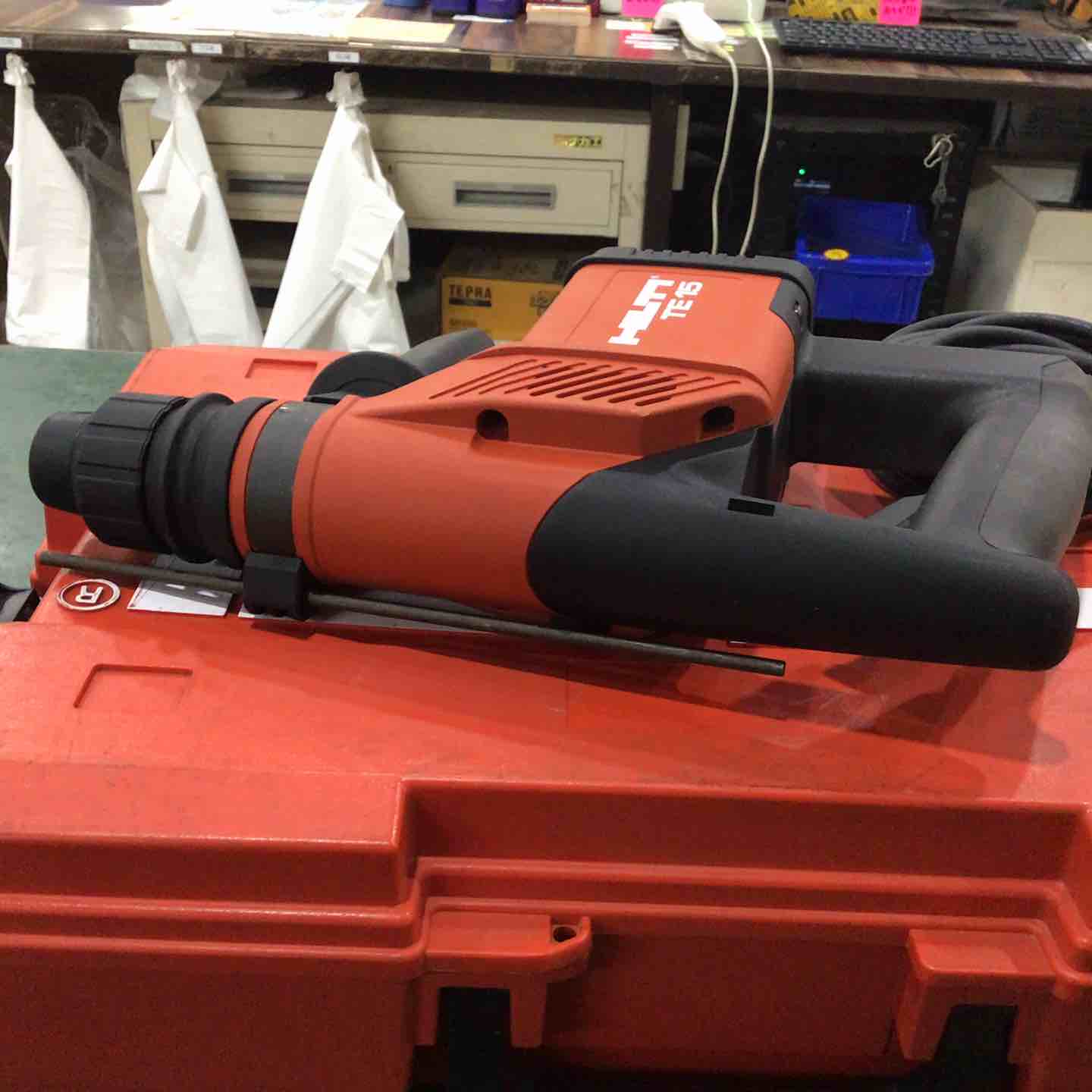 ヒルティ HILTI TE15 ハンマードリル【船橋馬込店】【店頭取引限定】【中古】管理番号：ITI5QGQG3L72 ◇ヒルティ(HILTI) ハンマドリル TE15【川口店】 – アクトツール