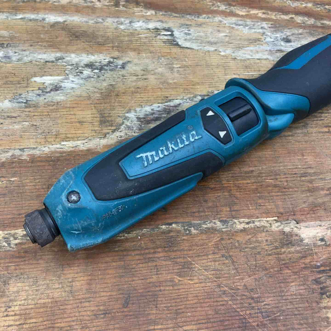 ☆マキタ(makita) コードレスペンインパクトドライバ TD021DSHSP【柏店】