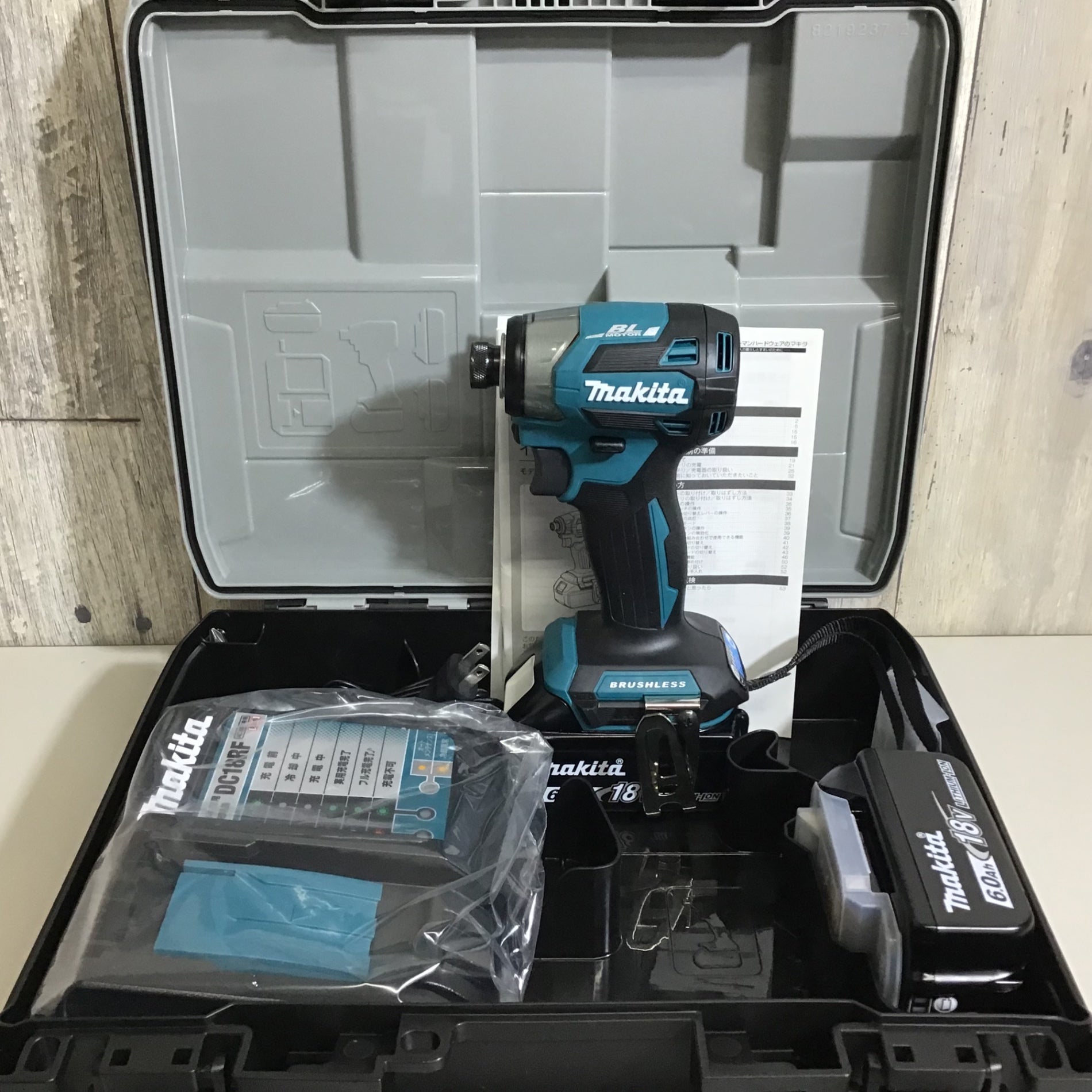 【未使用品】★送料無料★ TD173 フルセット 青黒オリーブ 3台セット makita マキタ 18V 充電式 インパクトドライバー【戸田店】