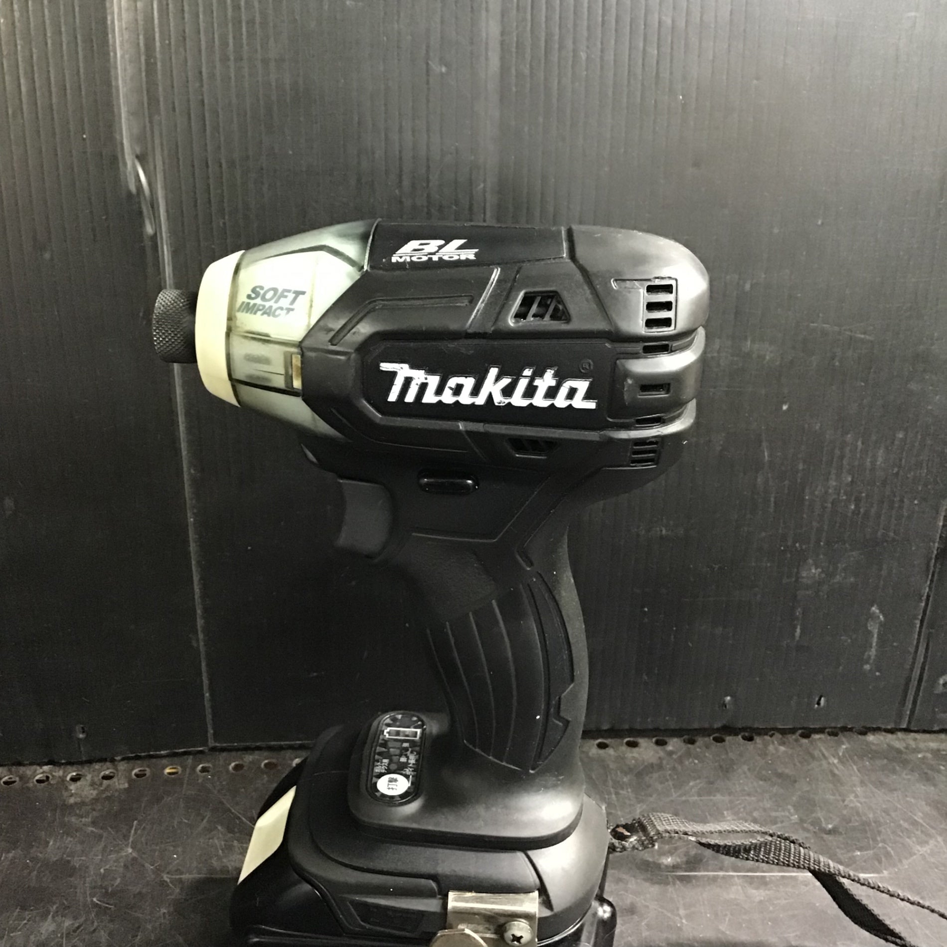 ★マキタ(makita) コードレスソフトインパクトドライバー TS141DRGXB【草加店】 ☆マキタ(makita) コードレスソフトインパクトドライバー TS141DRGXB