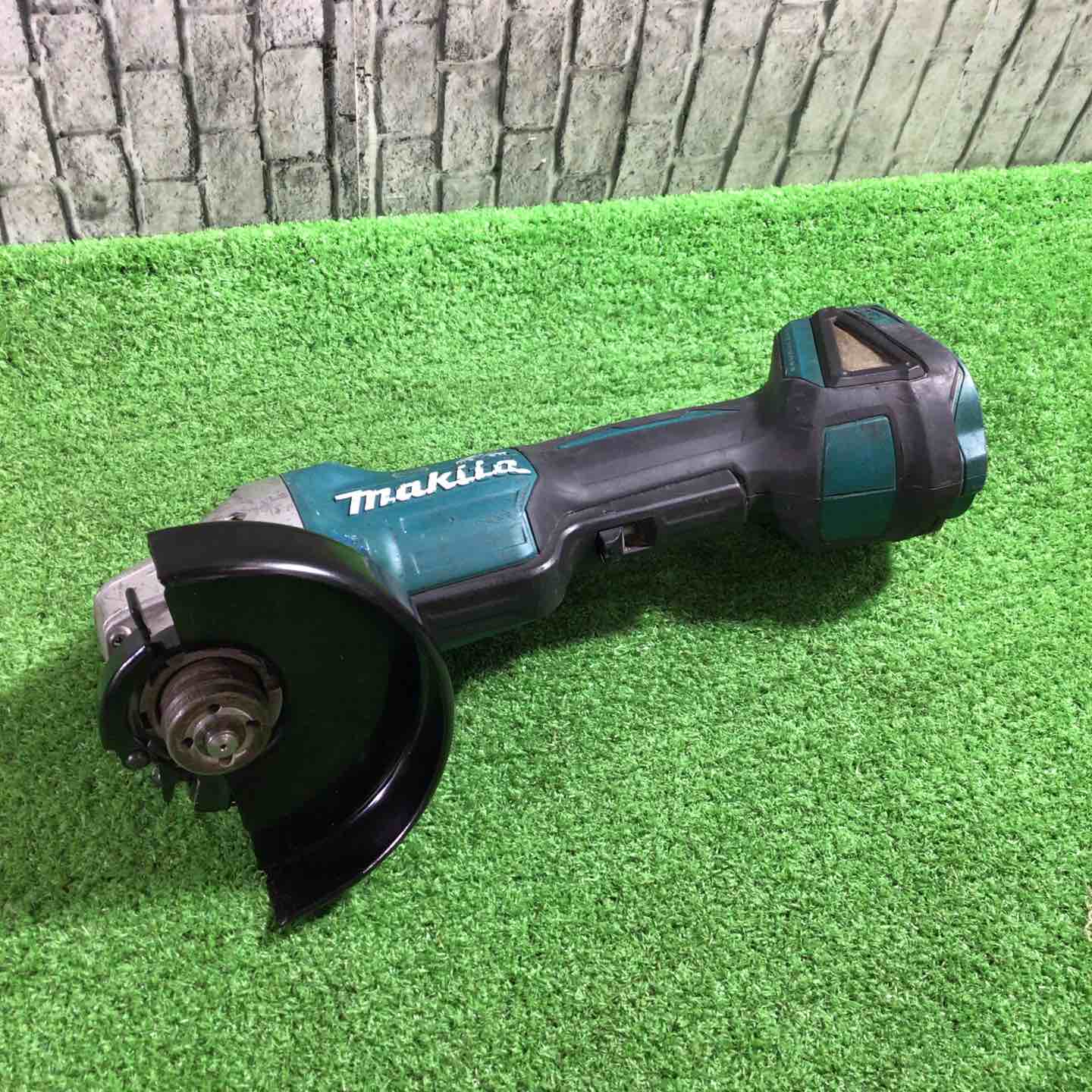 ☆マキタ(makita) 100mmコードレスディスクグラインダ GA408DZ 18V