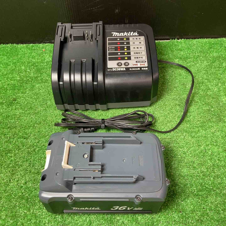 【現状品】☆マキタ(makita)  コードレス蛍光灯 ML360 バッテリー＋充電器付き♪【岩槻店】
