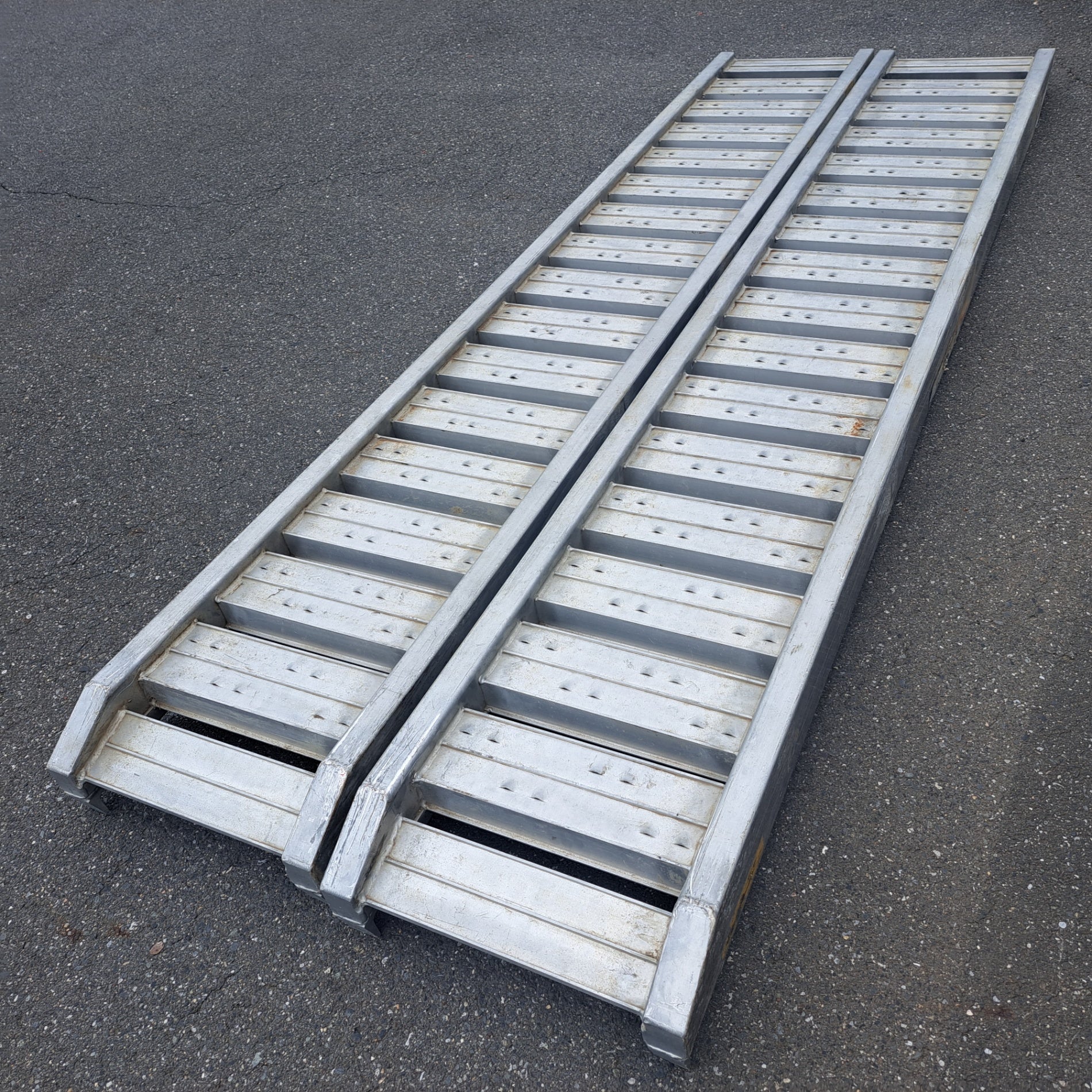 店頭受取り限定】アルミブリッジ 3トン(3t)用 ツメ式 全長:3000×500