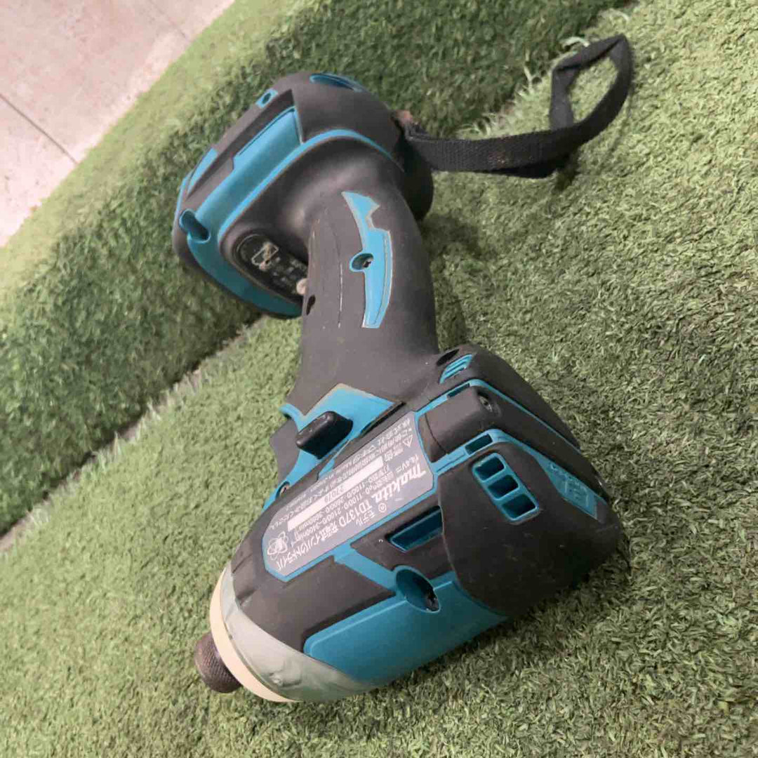 ★マキタ(makita) コードレスインパクトドライバー TD137DRFX 14.4V 動作確認済【川口店】