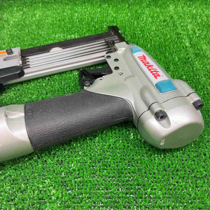 ★マキタ(makita) 常圧ピンネイラ AF351【藤沢店】