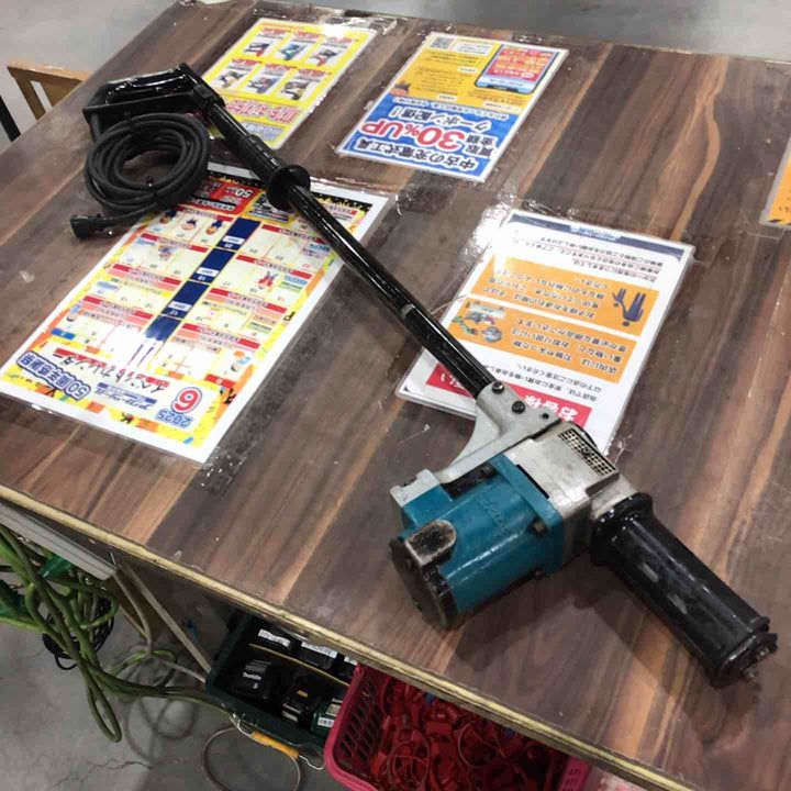 【現状品】★マキタ(makita) 電動ケレン ロングハンドルタイプ HK1800L 車輪・スチールボール無し 保証なし【川口店】
