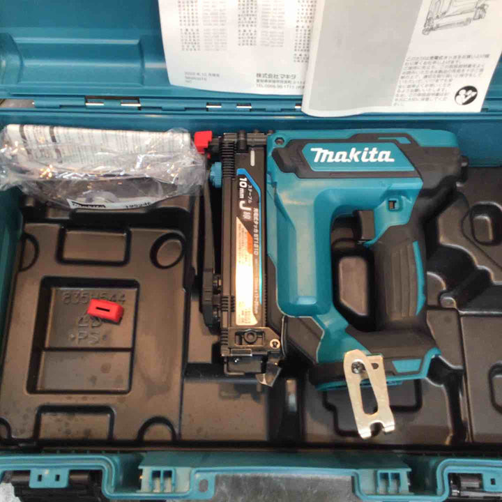 ★マキタ(makita) コードレスタッカー ST121DZK【八潮店】