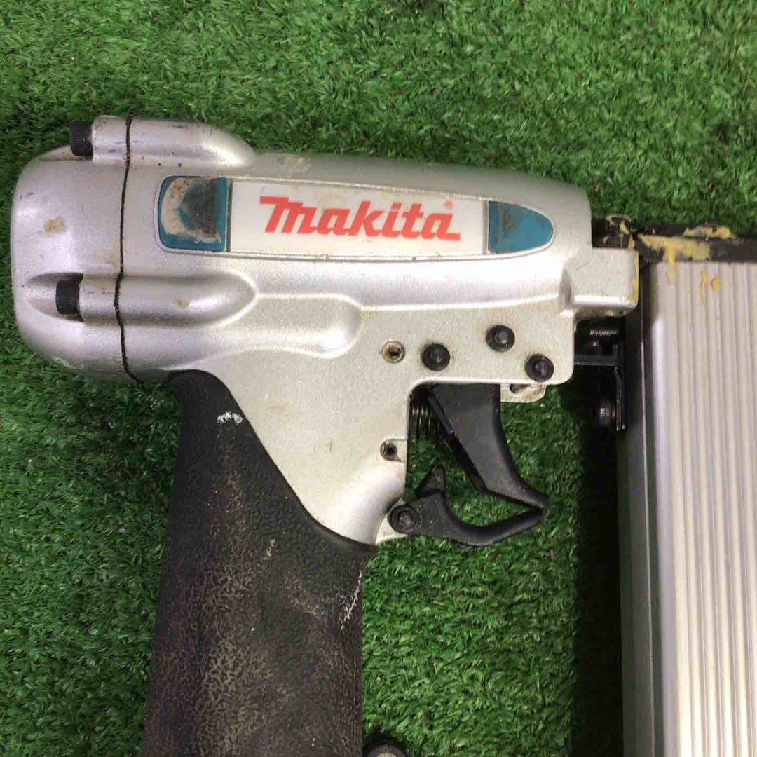 ★マキタ(makita) 常圧ピンネイラ AF351【町田店】