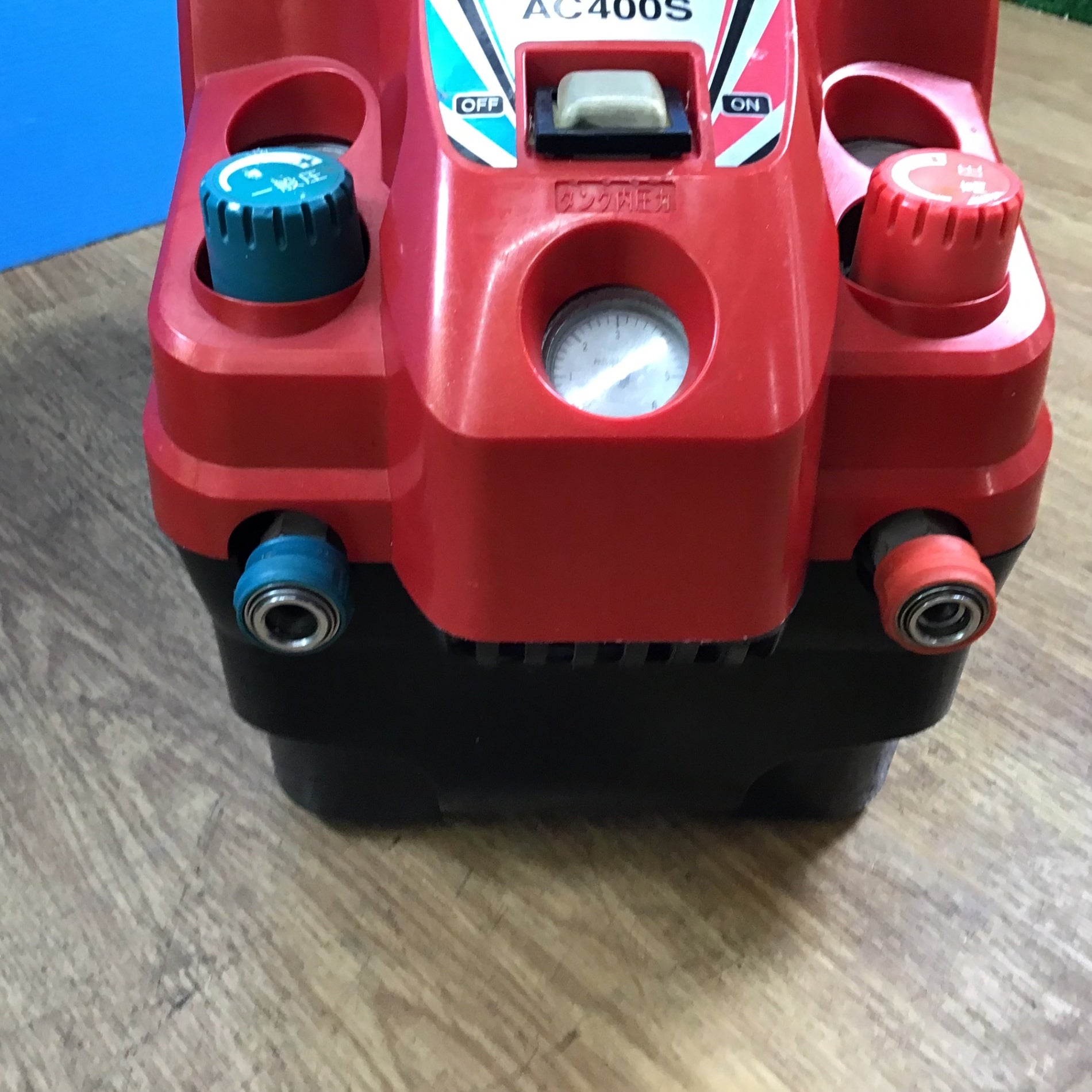 ☆マキタ(makita) 常圧/高圧エアコンプレッサー AC400SR【岩槻店