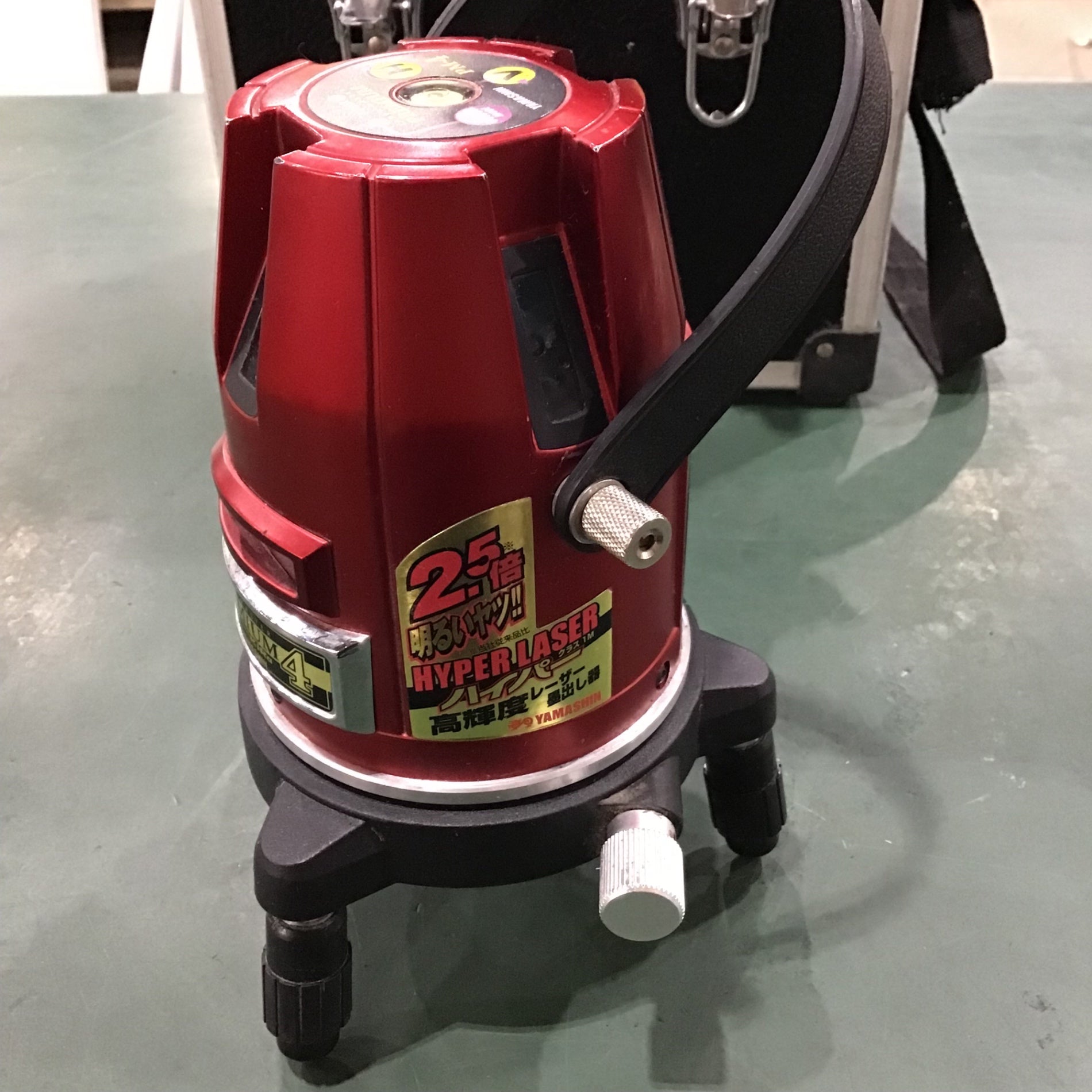 〇山真製鋸(YAMASHIN) レーザー墨出し器 PM-4 矩・横【川口店