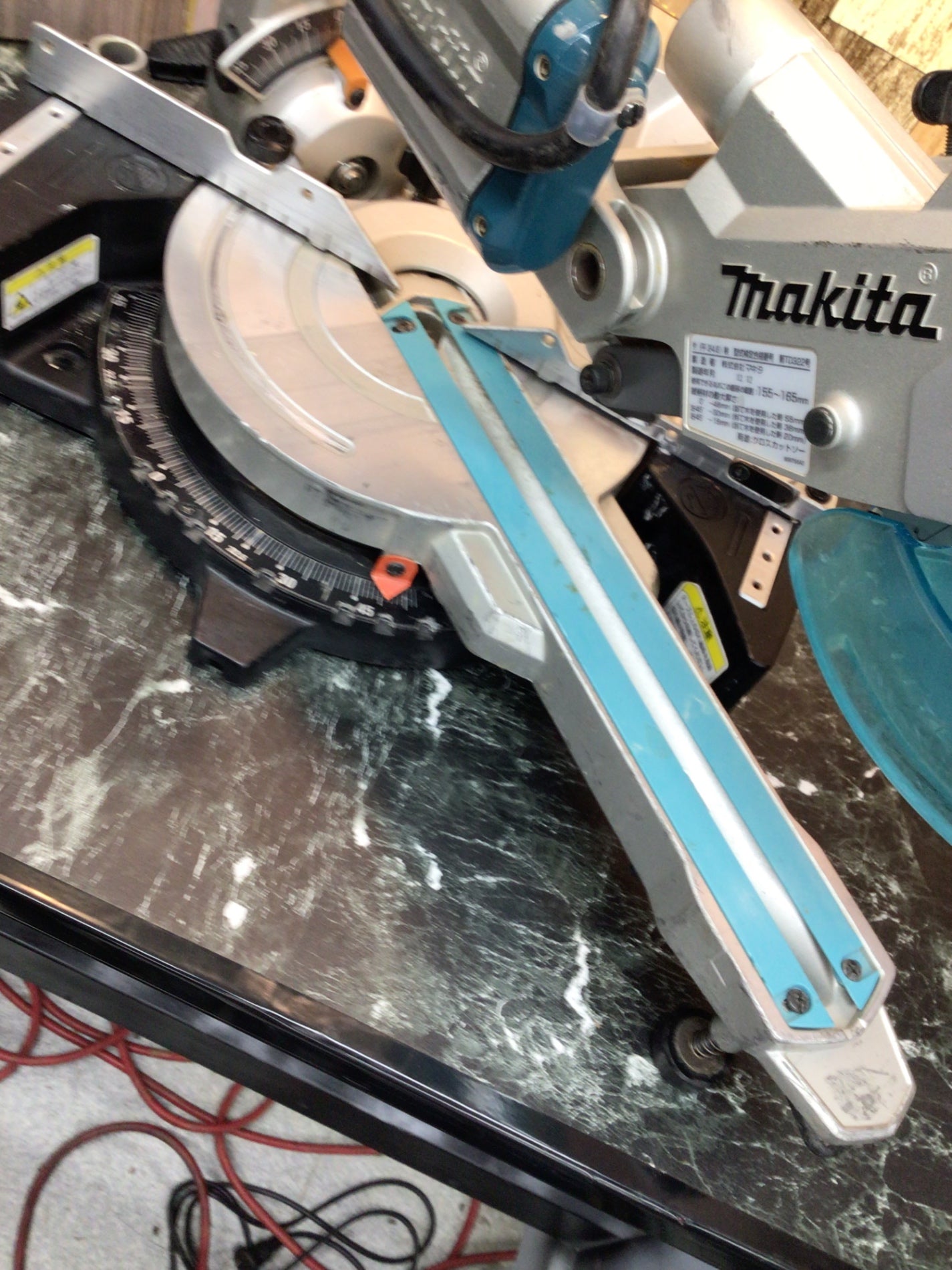 ☆マキタ(makita) 卓上スライドマルノコ LS0612FL【八潮店】 – アクト