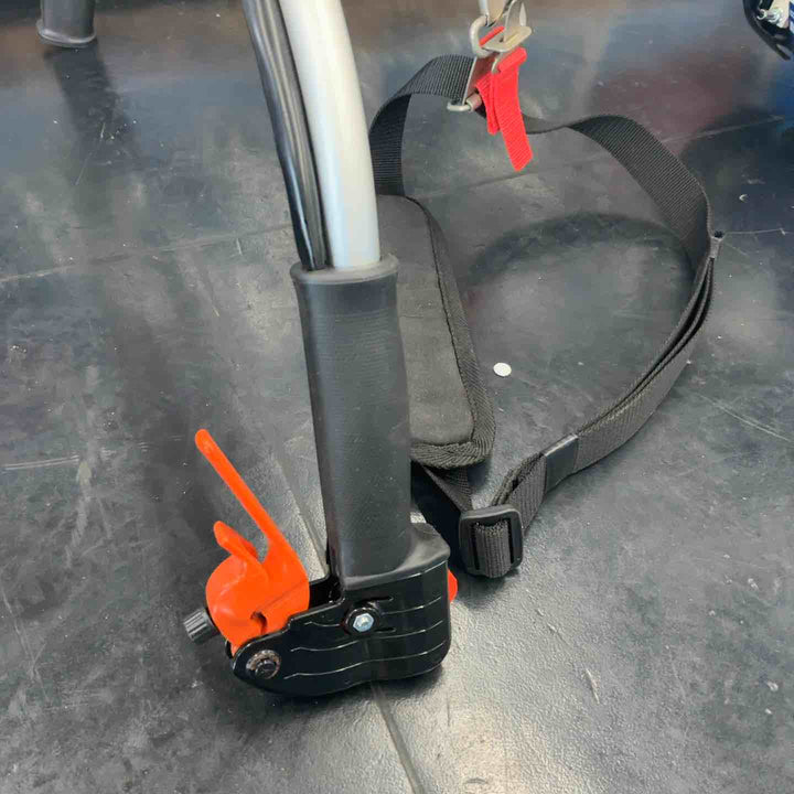 【未使用品/店頭受取り限定】 ECHO共立　草刈り機　DST221 【藤沢店】