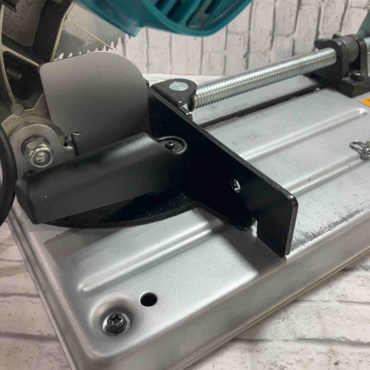 ☆マキタ(makita) チップソー切断機 LC0700F 替刃付き【川口店】