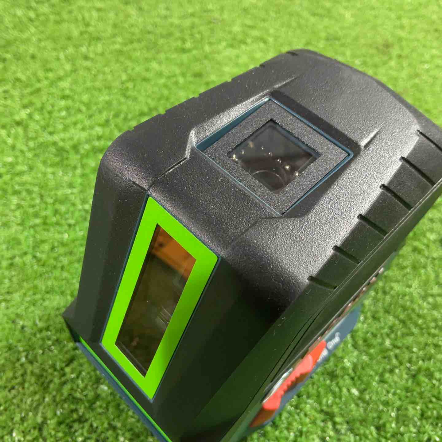【美品】◇ボッシュ(BOSCH) グリーンレーザー墨出し器 GCL2-15G【川口店】 ◇ボッシュ(BOSCH) グリーンレーザー墨出し器 GCL2-15G【川口店