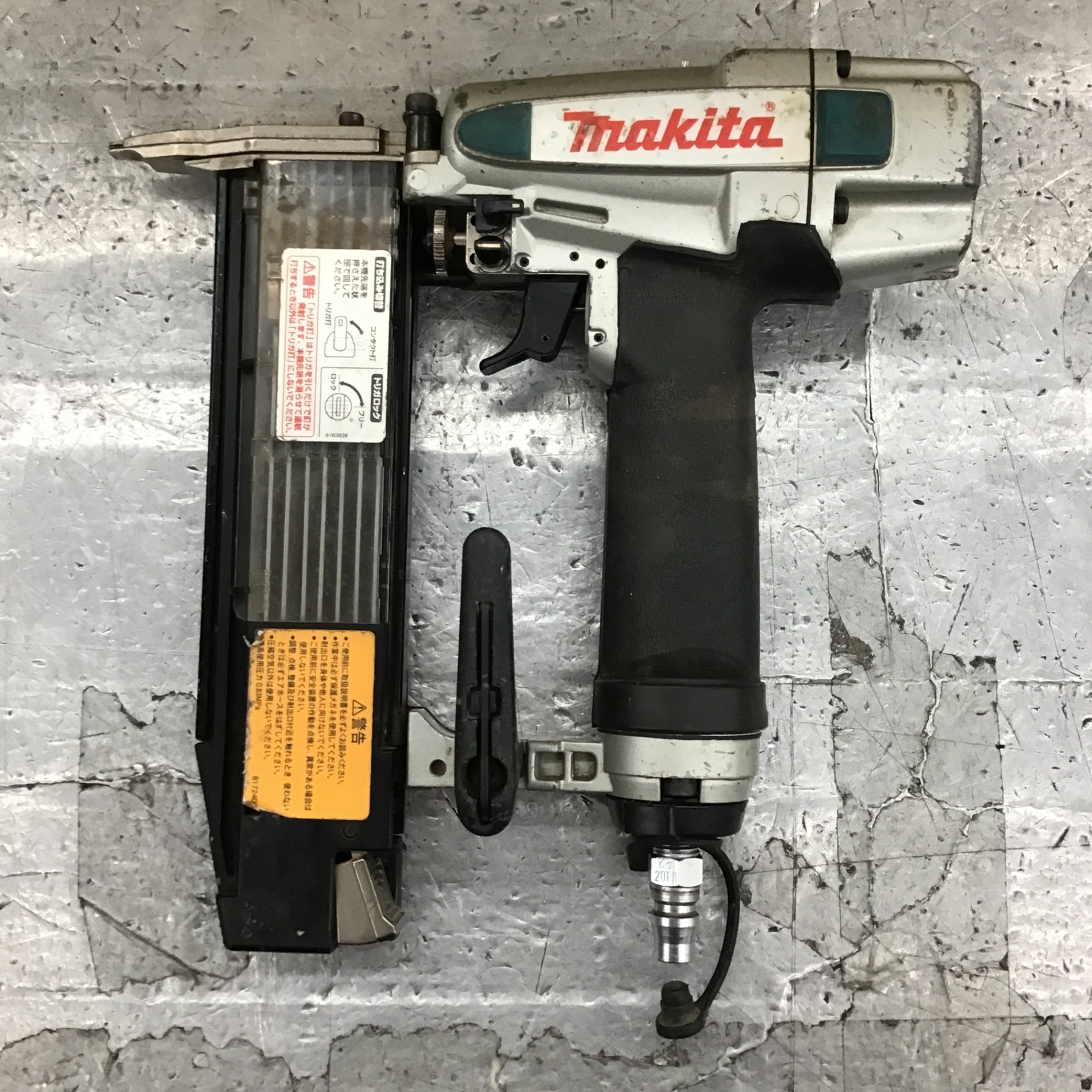 マキタ AF502N 常圧仕上げ釘 本体のみ【市川行徳店】【店頭取引限定】【中古】管理番号：IT2J8BGICANG - その他