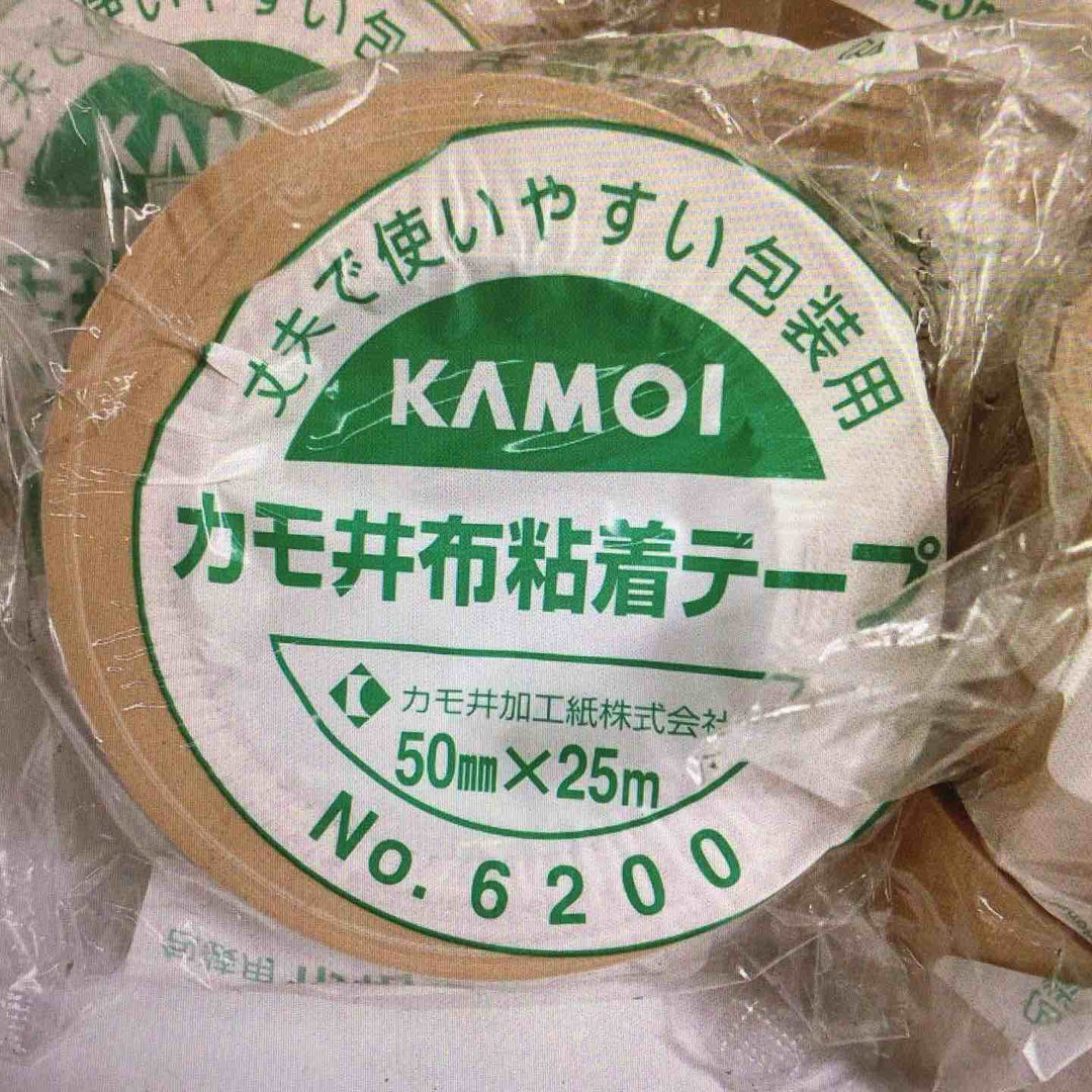 ◇布粘着テープ カモ井加工紙NO.6200 50mm×25m 30巻 1箱【岩槻店】
