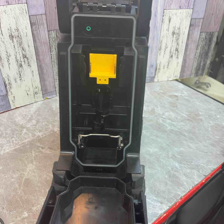☆マキタ(makita) コードレスラジオ MR103B【八潮店】