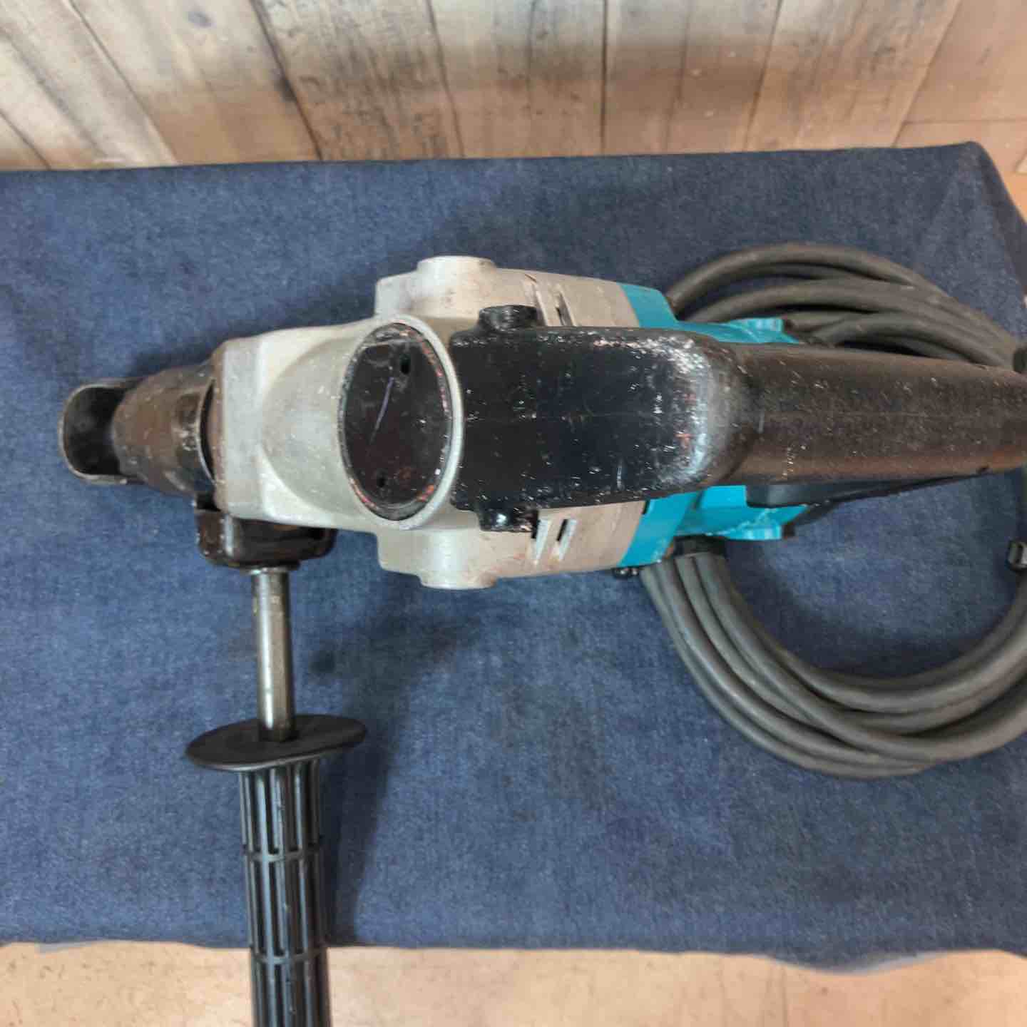 中古品】 マキタ(makita) ハンマドリル HR3520 100v はつり機 【東大 中古品】 マキタ(makita) ハンマドリル HR3520 100v はつり機 【東大