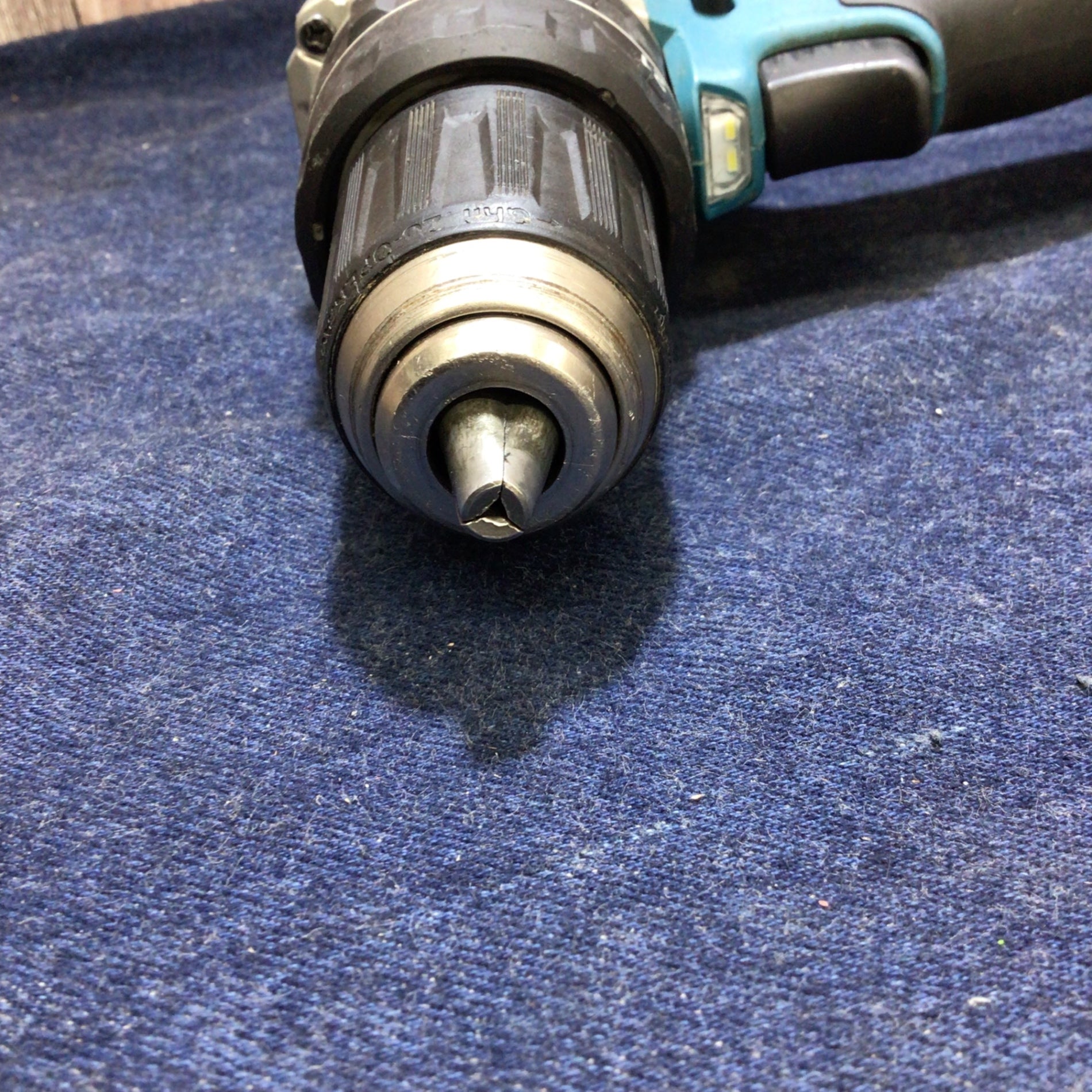 ☆マキタ(makita) コードレス振動ドリルドライバー HP484DRGX