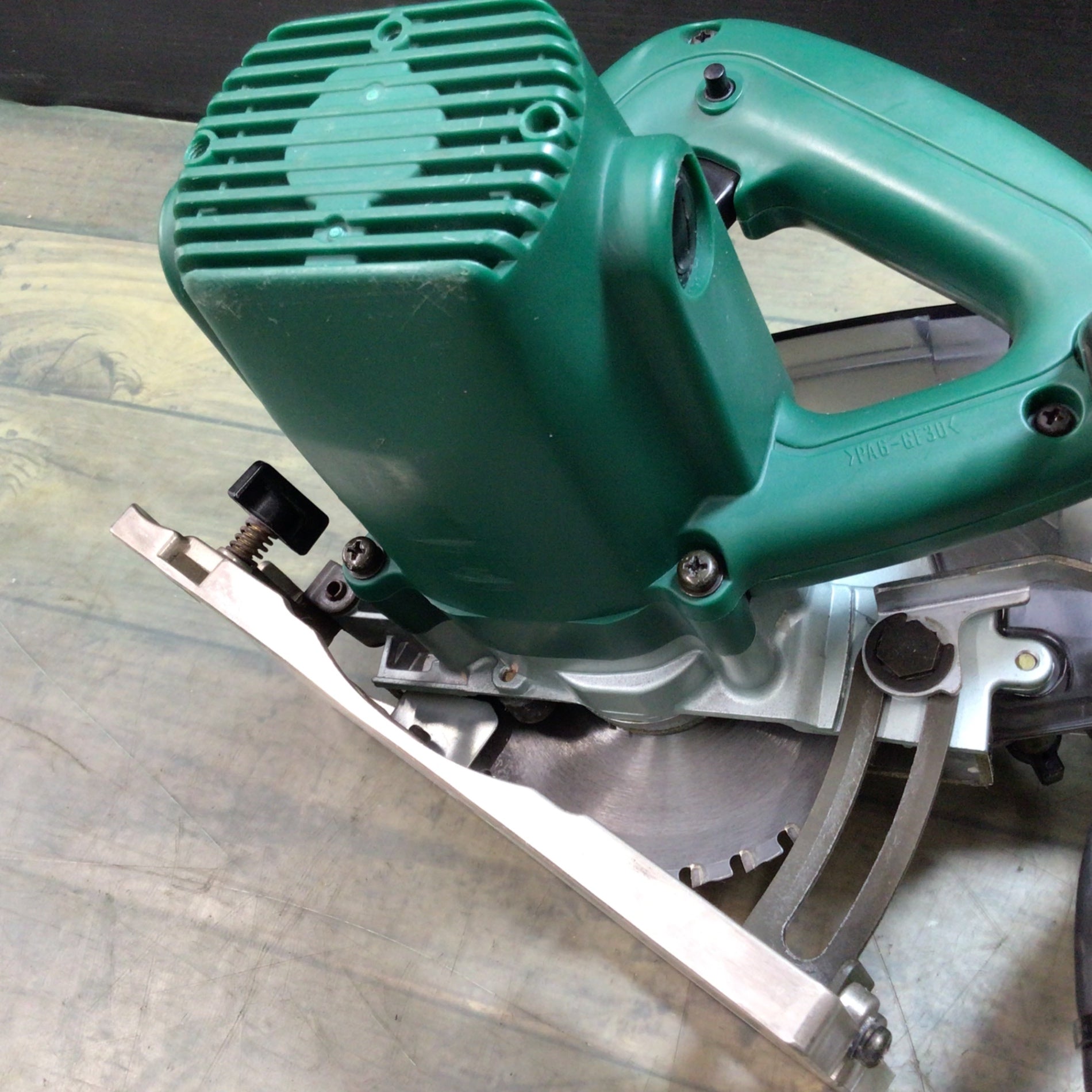 Z256 日立工機 C5YA 125mm 集じんマルノコ (中古品) 防塵丸のこ