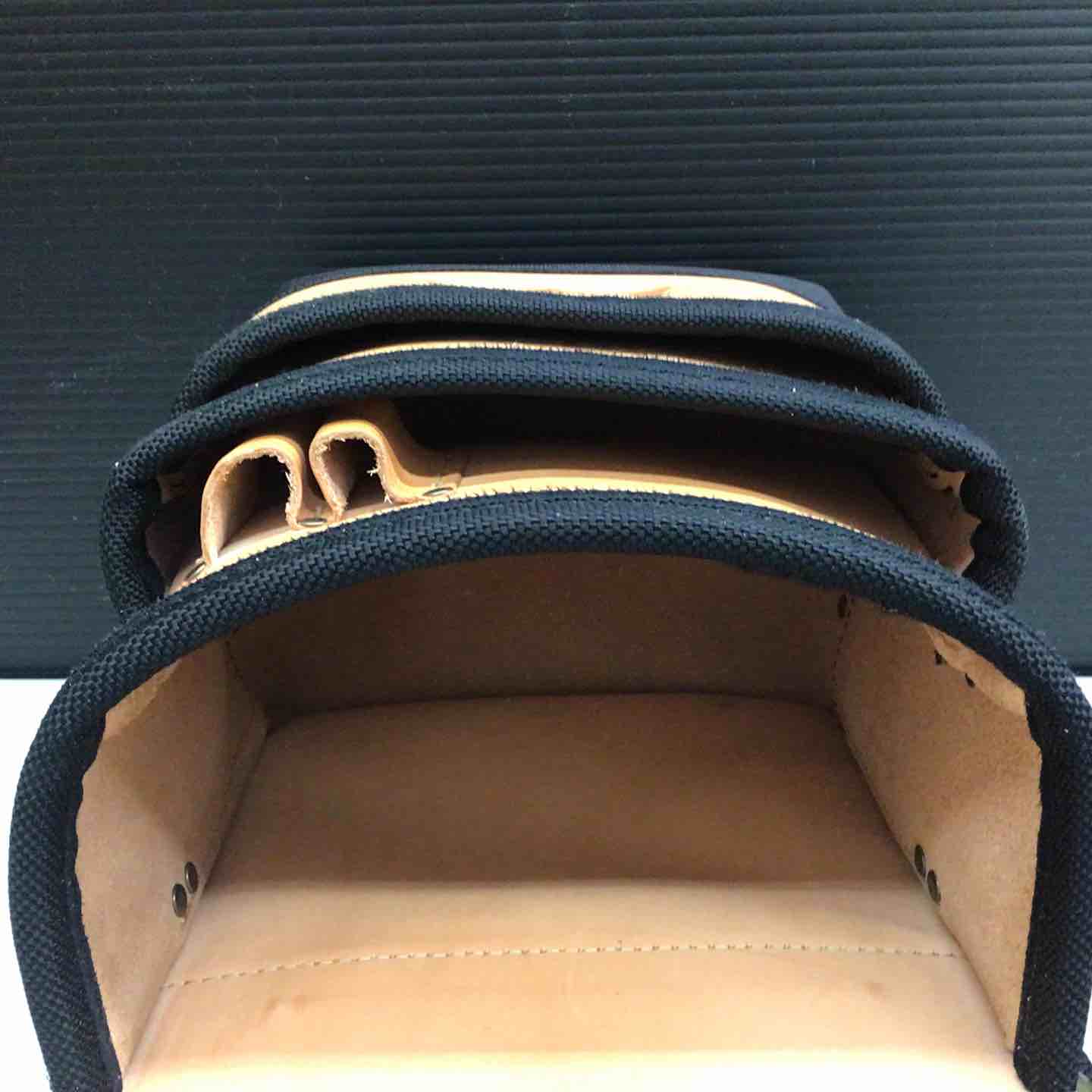 ニックス 総ヌメ革使用 3段腰袋 チェーンタイプ KBB-301DDX 腰袋 Amazon.co.jp: ニックス 総ヌメ革使用 3段腰袋 チェーンタイプ KBB