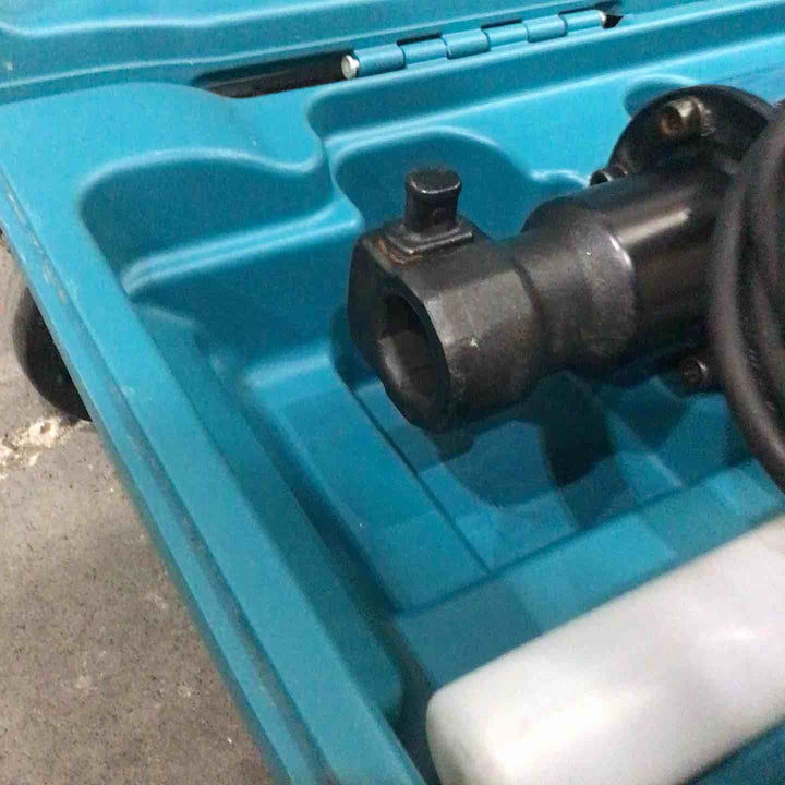 【店頭受取り限定】★マキタ(makita) 電動ハンマ HM1317C【川口店】