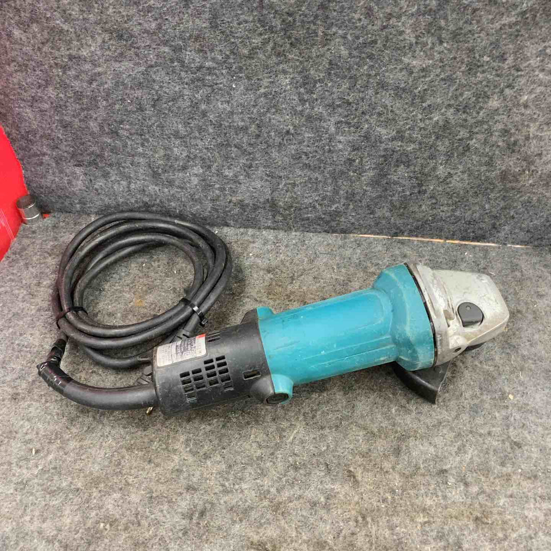 ☆マキタ(makita) 100mmディスクグラインダ 9533B【鴻巣店】