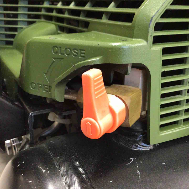 【中古品】 マックス/MAX エアコンプレッサー AK-HH1310E_ミリタリーグリーン 【鴻巣店】