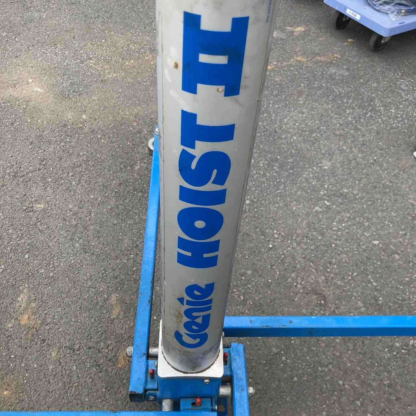 ジーニー ホイストⅡ　エアーリフター　荷重160kg 350lb　現状渡し　引取り限定 ジーニー ホイストⅡ エアーリフター 荷重160kg 350lb 現状渡し 引取り限定
