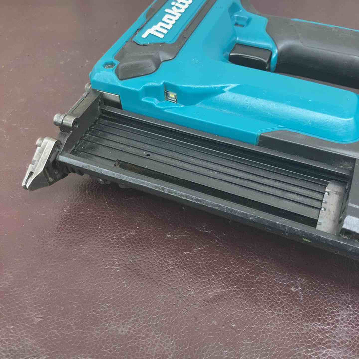 【中古品】マキタ(makita) コードレスフィニッシュネイラ FN350DRG【東大和店】