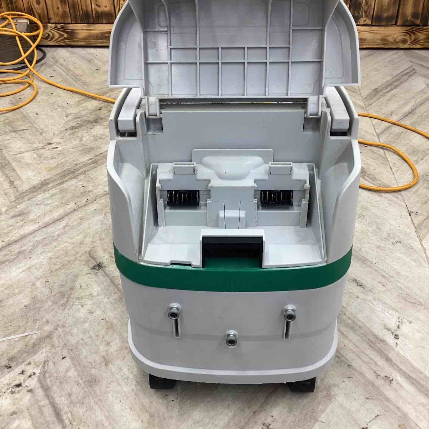 HiKOKI-ハイコーキ(旧:日立工機)36V本体のみ集じん機(旧名:コードレスクリーナ)RP3608DB(NN)【バッテリー、充電器別売】【日本全国送料無料】【代引き発送不可】【ポイント消化にどうぞ】オフィスに工場に職人さんにDIY女子のお母さんに ☆ハイコーキ(HIKOKI ※旧:日立工機) コードレス集じん機 RP3608DB(L