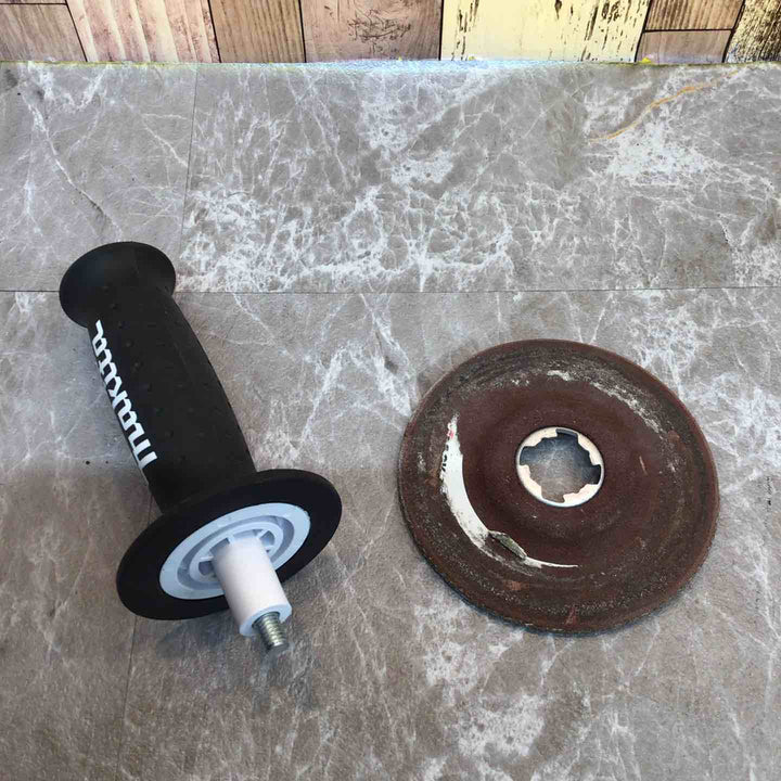 ★マキタ(makita) 125mmコードレスディスクグラインダ GA520DZ【八潮店】