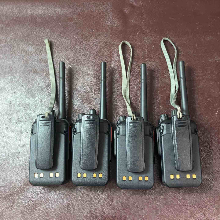 【中古品】5Wハイパワーデジタルトランシーバー VXD30 4台セット 増波対応 82ch 350MHz帯 IP67防塵・防水【東大和店】