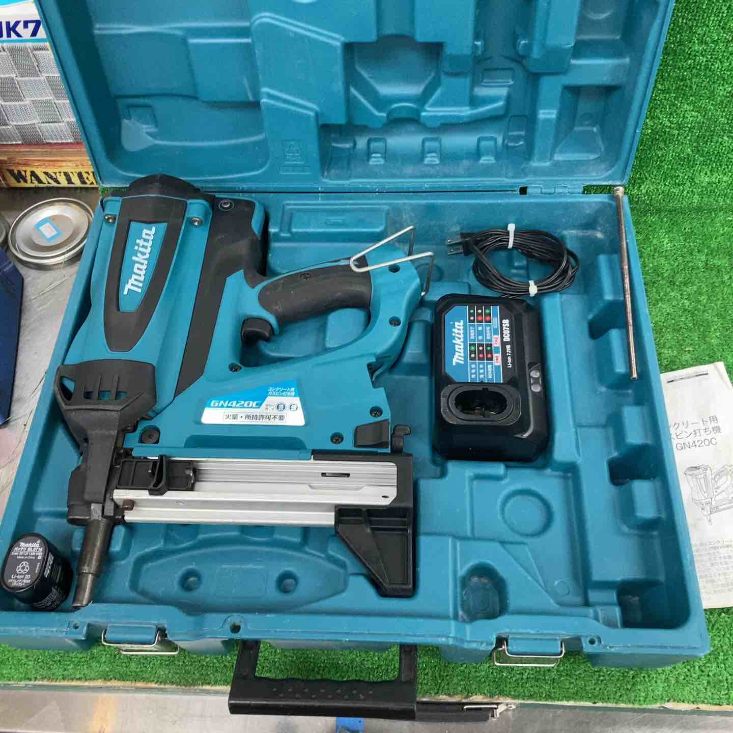 ☆マキタ(makita) コードレスコンクリート用ガスピン打ち機 GN420C